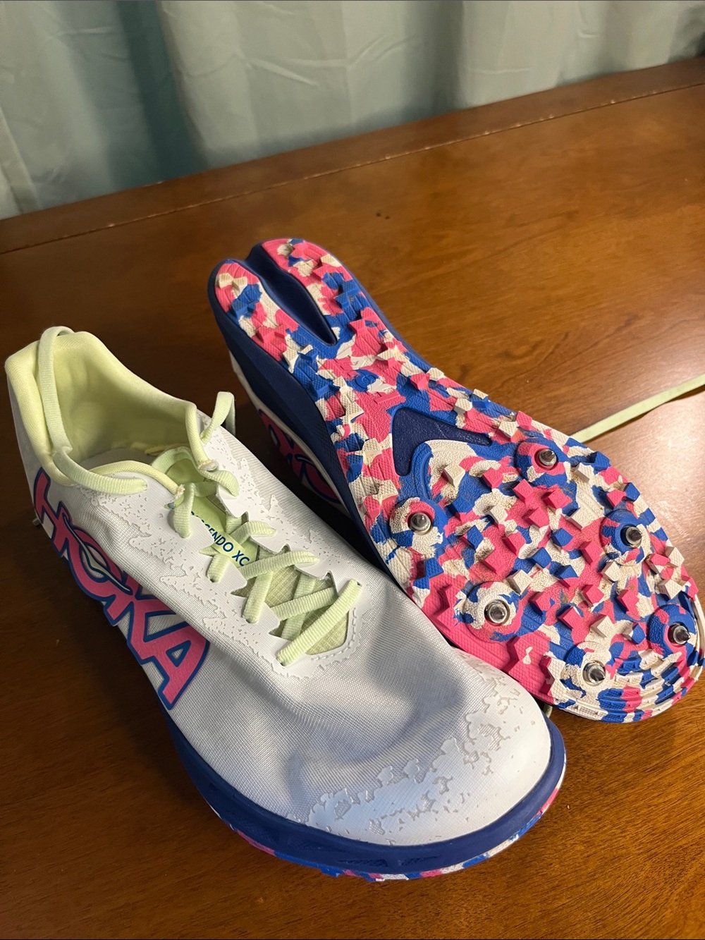Hoka Crescendo XC White, Pink & Blue Cross Country Spikes Mens 10 Women’s 11.5